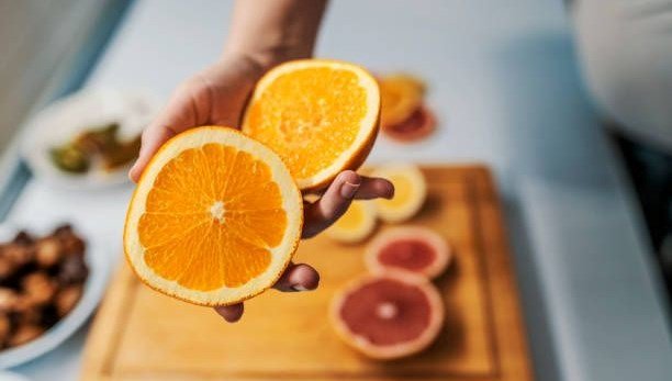 C vitamini eksikliği belirtileri nelerdir? C vitamini eksikliği nasıl tedavi edilir? C Vitamini hangi besinlerde bulunur?