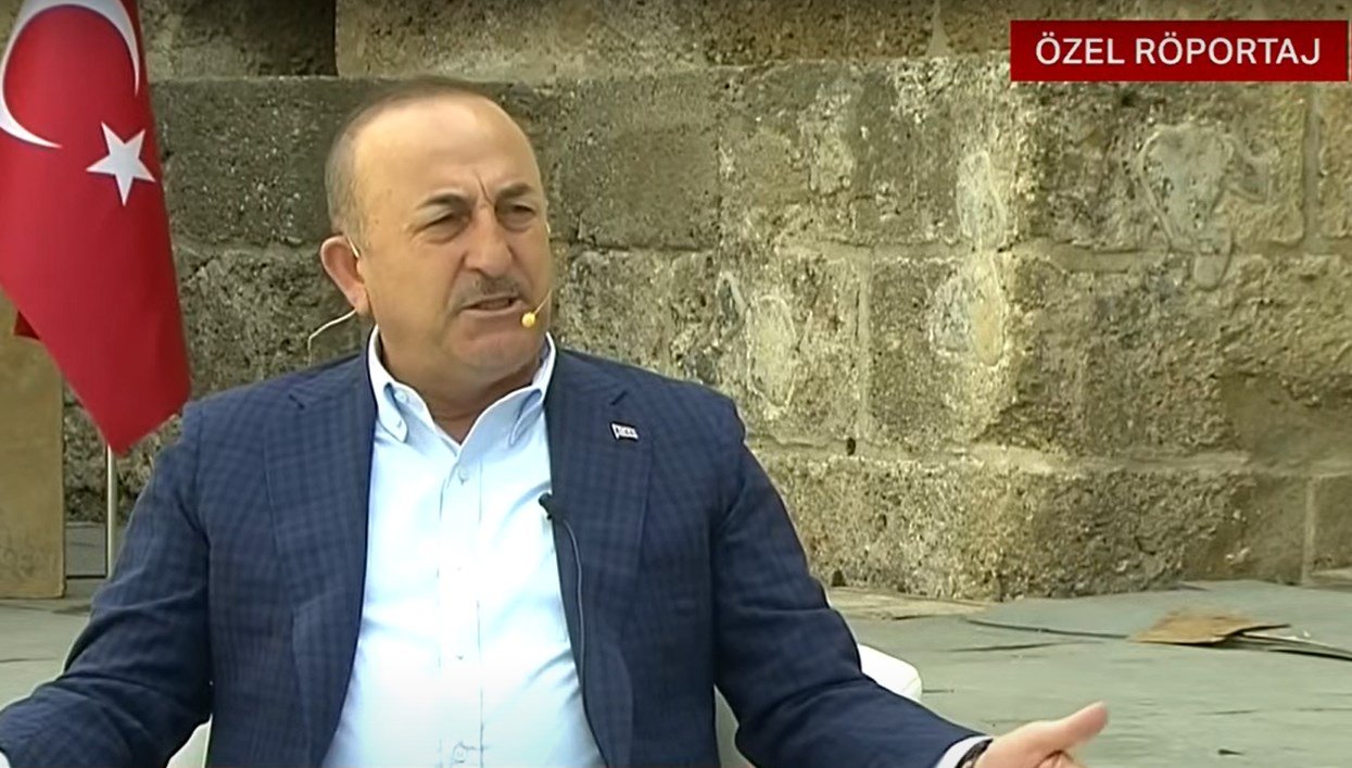 Bakan Çavuşoğlu: Türk hava sahası Ermenistan uçaklarına kapatıldı