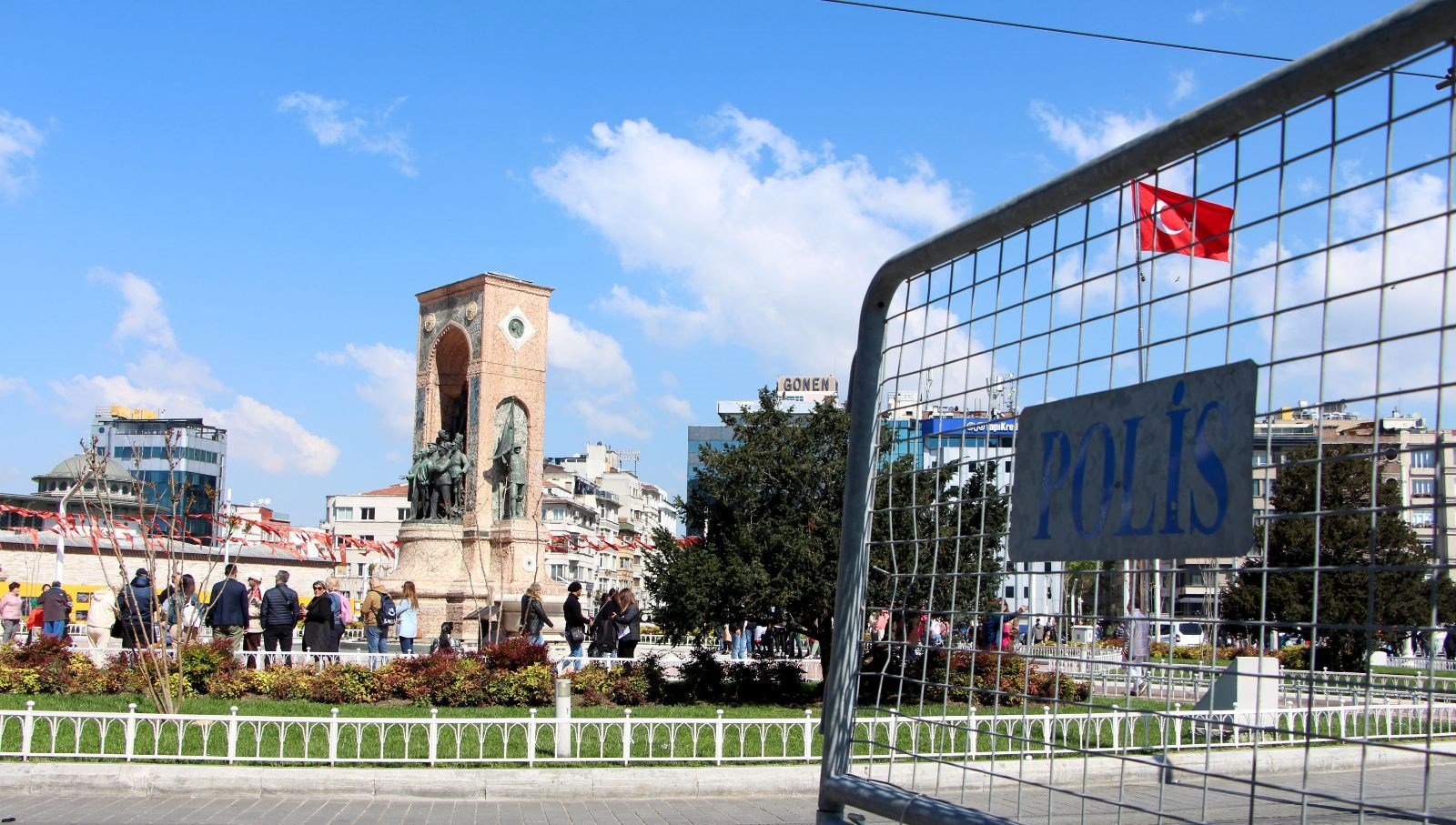 Taksim Meydanı ve Gezi Parkı çevresinde güvenlik önlemi